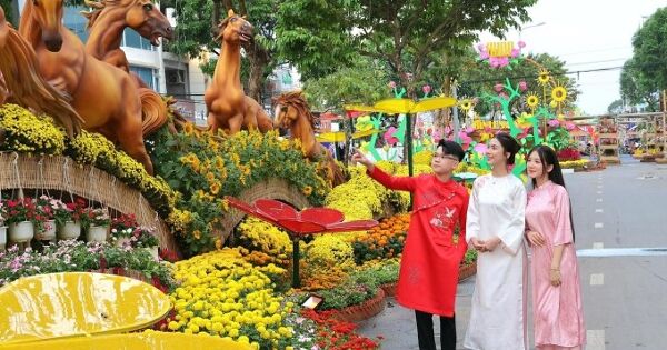 Người dân đổ xô đi du lịch, nhiều tỉnh thành 'thắng đậm' dịp Tết