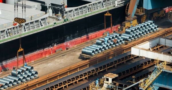 Bán hàng thép của Hoà Phát cao kỷ lục, dự kiến nâng tối đa công suất các nhà máy