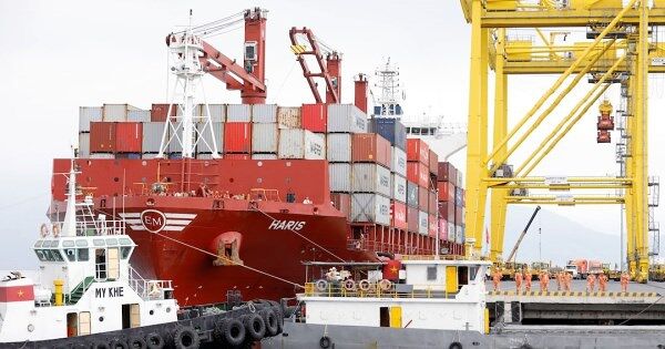 Hàng Việt Nam đang chịu các loại thuế quan nào khi xuất khẩu sang thị trường Mỹ?