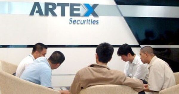 Công ty chứng khoán liên quan đến ông Trịnh Văn Quyết ra khỏi diện kiểm soát