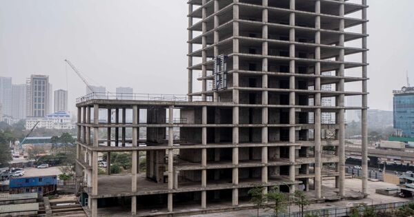 Toà án: Xây tiếp tháp bỏ hoang của VICEM, hơn 100 năm mới thu hồi vốn