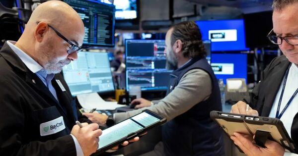 Chứng khoán Mỹ tiếp tục biến động mạnh do nỗi lo từ xung đột Trung Đông