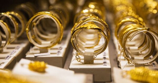 Giá vàng hôm nay 13/3: Vàng SJC, vàng nhẫn giảm tới 2 triệu đồng/lượng