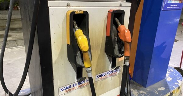 Phó Thủ tướng yêu cầu siết chặt kiểm soát buôn lậu xăng dầu