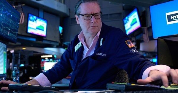 Khối ngoại bán ròng gần 3.600 tỷ đồng một cổ phiếu bất động sản