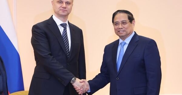 Thủ tướng: Kết nối đường sắt Việt - Nga có vai trò chiến lược