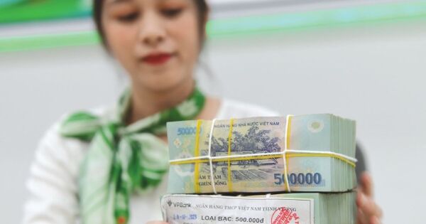 Một ngân hàng bất ngờ tăng lãi suất huy động lên gần 9%