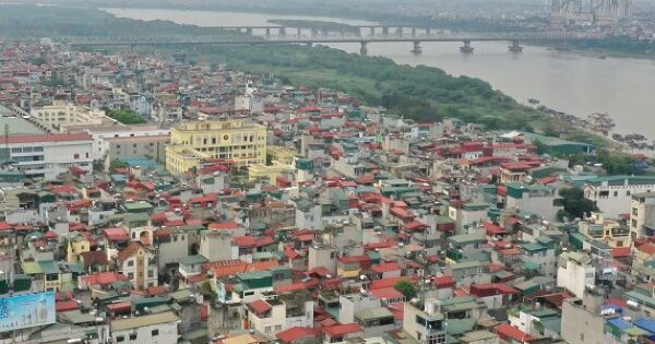 Hà Nội dừng cấp phép xây dựng tại 30 xã, phường trong phạm vi hai 'siêu dự án'