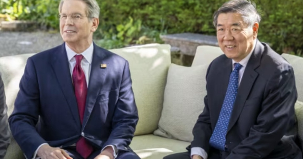 Mỹ ra tối hậu thư, muốn Trung Quốc giảm mua dầu Nga và Iran, tăng mua từ Mỹ