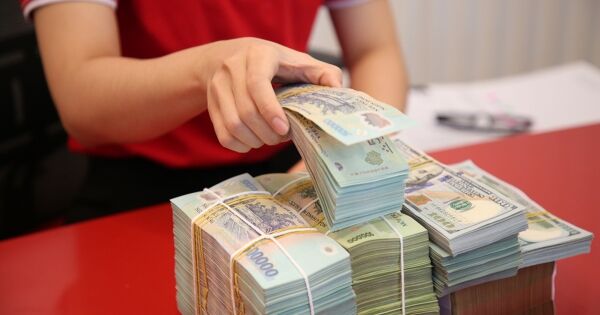 Lãi suất tiền gửi ngân hàng lên trên 9%