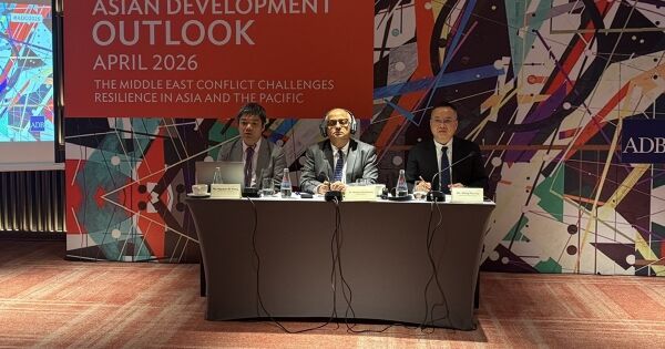 ADB: Giá dầu tăng, VND mất giá gây áp lực lạm phát, CPI có thể tăng 4% trong năm 2026