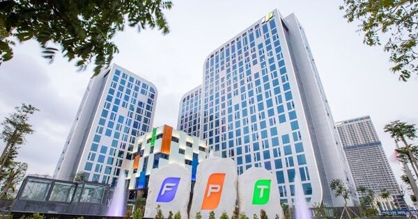 Công ty con SCIC kiên trì đăng ký mua cổ phiếu FPT