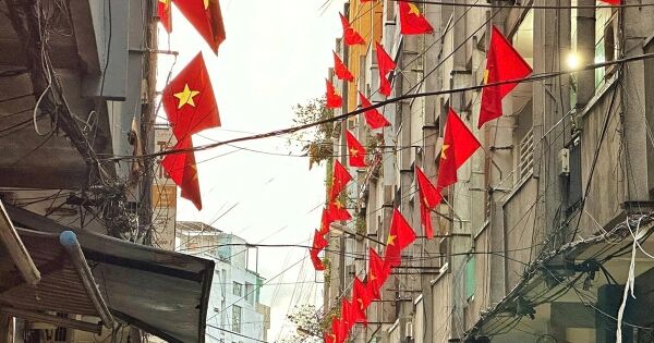 Bộ Nội vụ: Không có chủ trương hoán đổi ngày làm việc để nghỉ 9 ngày dịp Giỗ tổ, 30/4 - 1/5