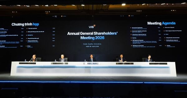 Lãnh đạo VIB dự báo Fed khó giảm lãi suất, VND có thể mất giá 3 - 5%