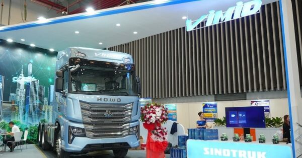 Doanh nghiệp phân phối xe tải lớn trên thị trường muốn chào bán cổ phiếu cho cổ đông rẻ hơn 77% thị giá