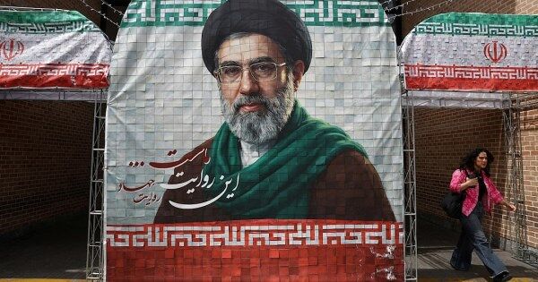 Mỹ và Iran tiếp tục đối đầu về các yêu cầu cốt lõi, triển vọng hòa bình vẫn xa vời