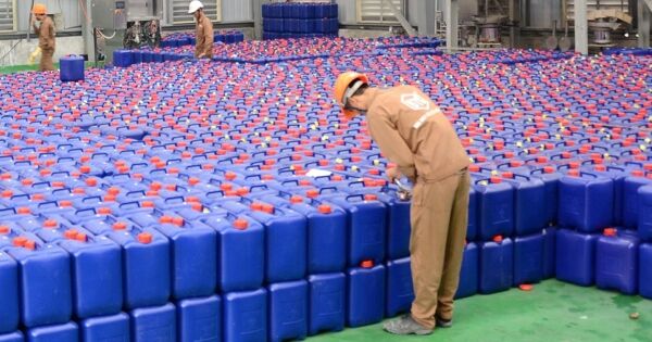 HOSE ra quyết định mới, cổ phiếu Hoá chất Đức Giang vẫn được giao dịch cả ngày