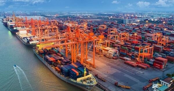Tính đến 15/5, nhập siêu kỷ lục 14 tỷ USD